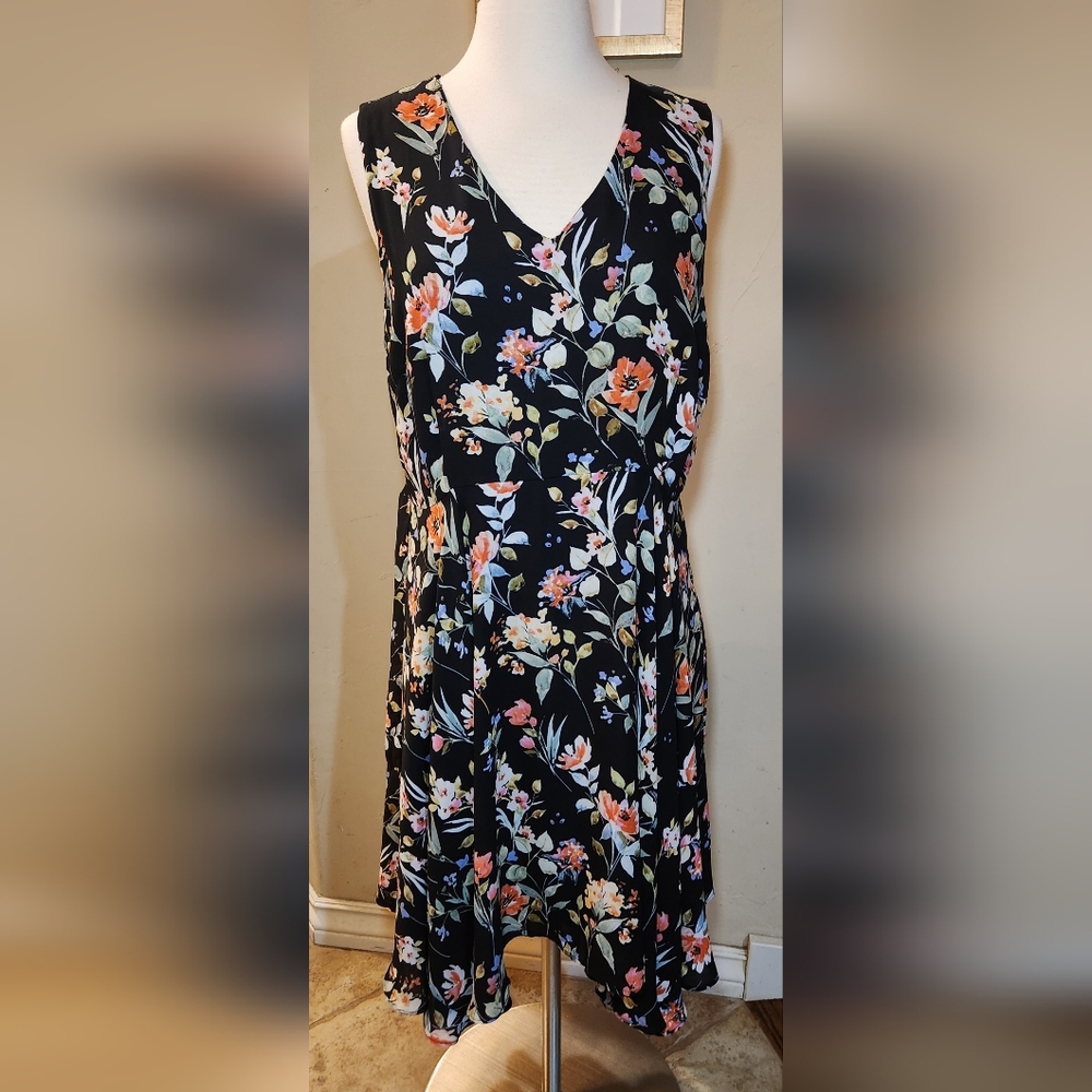 Rose & Olive Black Floral Sleeveless Midi Dress‎ V-neck Size Large